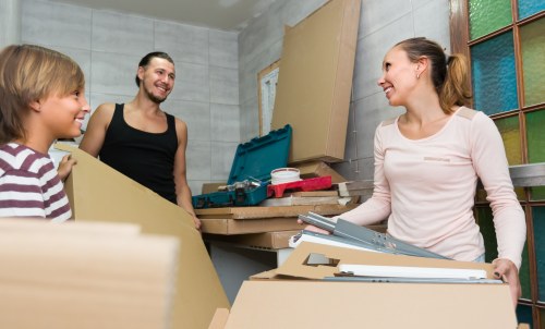 Furniture removals planning in Canary Wharf with local access considerations