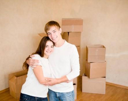 Moving van loaded for house removals in Canary Wharf
