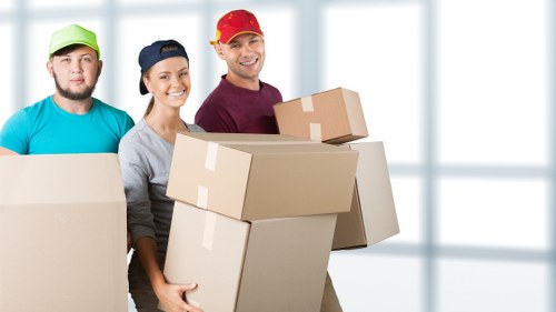 Local moving service for office relocation in Canary Wharf