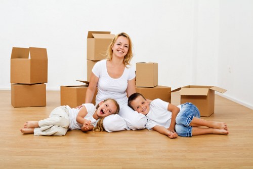 Safe checkout confirmation for Canarywharf Movers