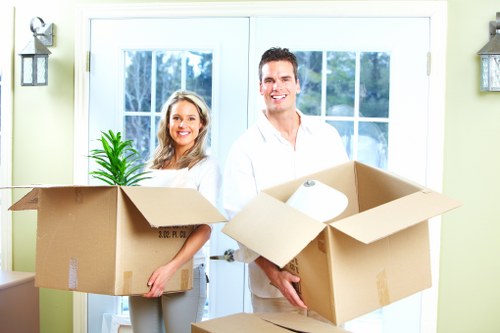 Clear pricing and quotes for Canary Wharf movers