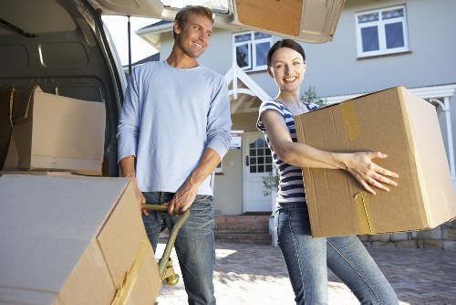 Canary Wharf man and van handling furniture transport